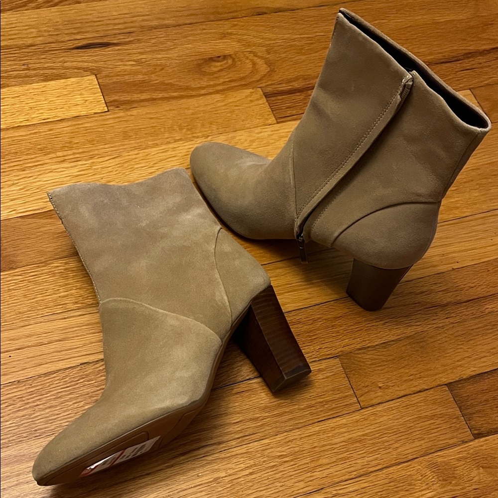 Franco Sarto Cookie Lee Beige Heeled Boots size 10